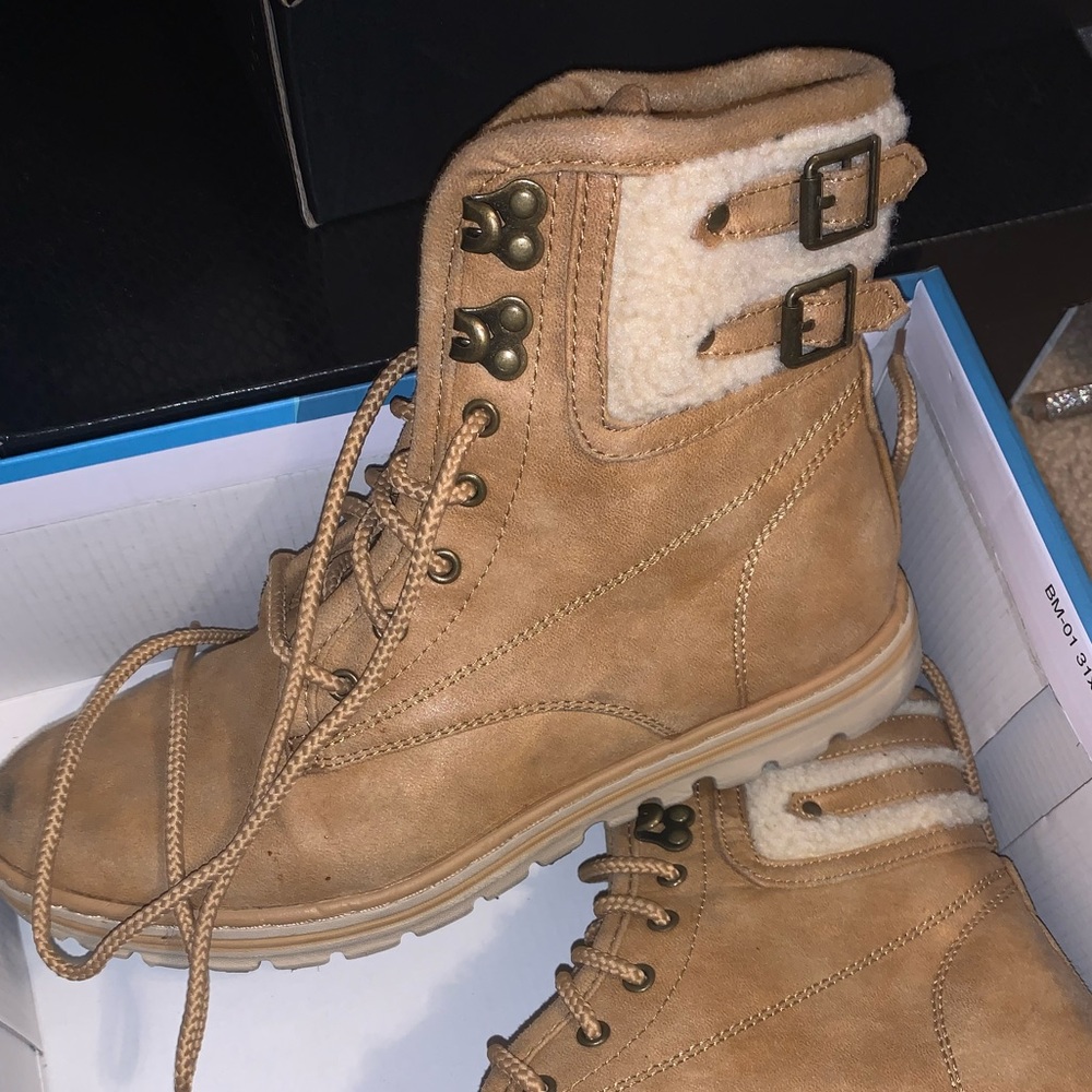 Wheat colored mountain boots
